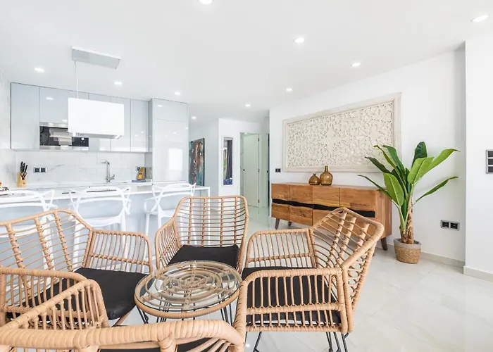 Principado Loix Apartment Deluxe 17C Levante Beach