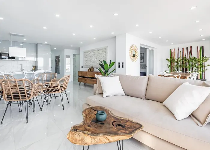 Principado Loix Apartment Deluxe 17C Levante Beach